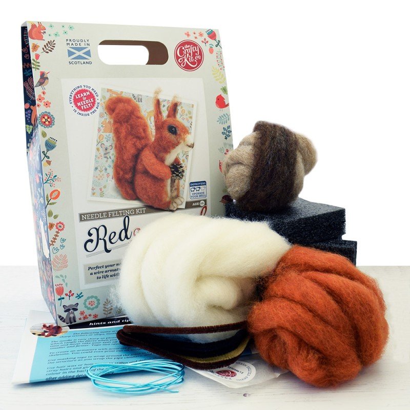 Kit creativo in lana cardata - scoiattolo rosso